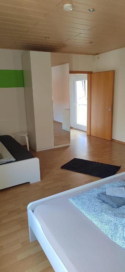 Privatzimmer Im Herzen Von Iphofen Bagian luar foto